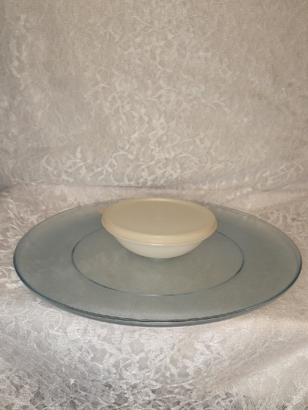 Tupperware: Dip and Serve Tray